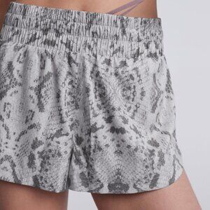 Varley Kallin Running Shorts Small